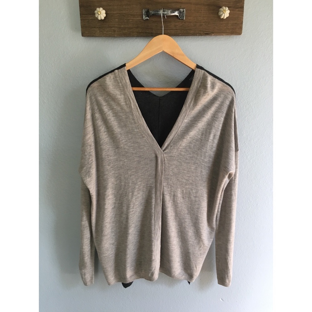 Vince Gray V-Neck Women's Sweater